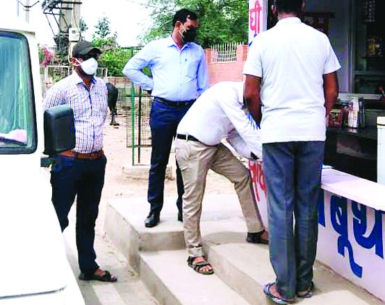 तहसीलदार ने किया निरीक्षण