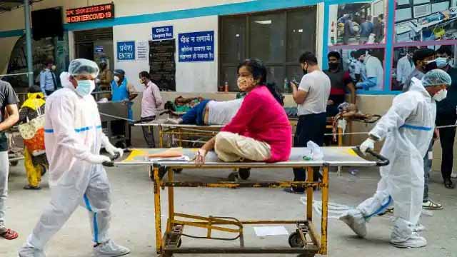 दिल्ली में हल्का पड़ा कोरोना कहर? 24 घंटे में करीब 21 हजार नए केस मिले, 311 मरीजों की गई जान