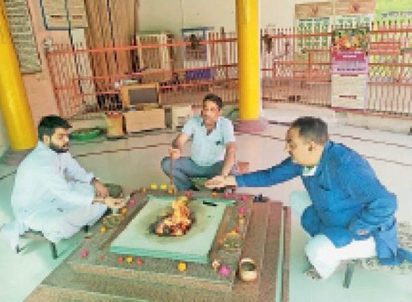 कोरोना महामारी:आर्य समाज ने कोरोना से मुक्ति के लिए किया सामूहिक वैदिक यज्ञ