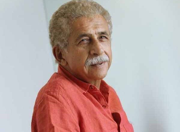 नसीरुद्दीन शाह 2 दिन से अस्पताल में भर्ती, निमोनिया के बाद उनके फेफड़ों में मिला पैच; हालत स्थिर