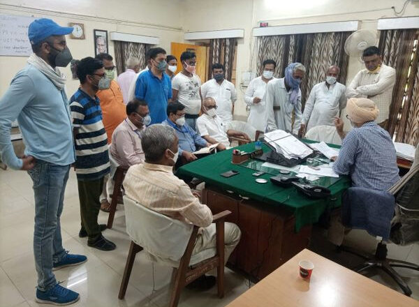 बिजली के बिल ने दिया झटका:बिजली के औसत बिलों पर गुस्साए शहर के लोग, बोले- कोरोना काल में दुकानें बंद रही तो औसत बिल क्यों?