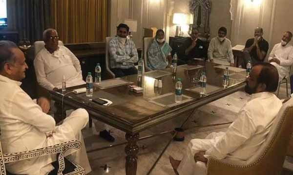 पायलट से निपटेंगे निर्दलीय:गहलोत खेमे के कांग्रेस विधायक कुछ नहीं बोलेंगे, बसपा से कांग्रेस में आए 6 विधायक आज निर्दलीय बैठक से दूर रहेंगे, यही संभालेंगे सचिन के खिलाफ मोर्चा
