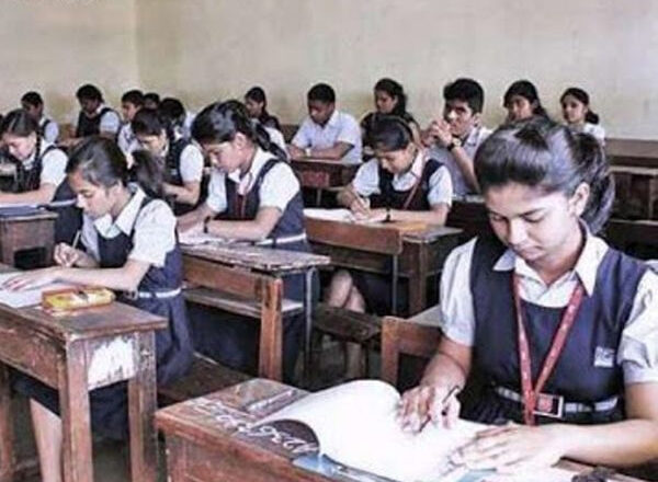 सीबीएसई का इनोवेशन:घर बैठे चुन सकेंगे कॉलेज, सीबीएसई ने सुझाए 113 कॅरियर ऑप्शन, जिले के 25 हजार से ज्यादा स्टूडेंट्स को होगा  फायदा