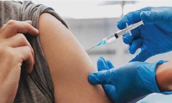 जयपुर में 80 फीसदी साइट्स बंद, नए लोगों के वैक्सीनेशन पर अघोषित रोक; आज 41 सेंटर पर चल रहे टीकाकरण में दूसरी डोज वालों काे प्रायोरिटी
