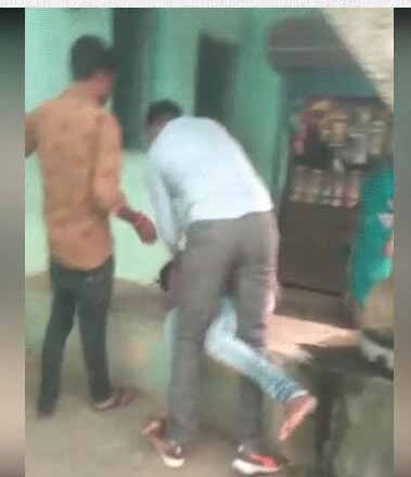 युवक बोला- दुकान में ले जाकर बुरी तरह मारा, छोड़ने के लिए मांगे रुपए; कांस्टेबल पर शराब बनाने वालों से हफ्ता वूसली का भी आरोप
