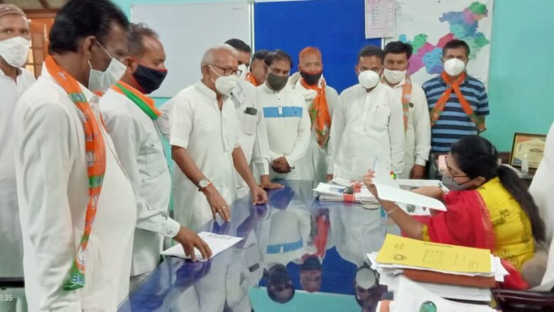 अनदेखी का विरोध, अल्पसंख्यक मोर्चा का प्रदर्शन