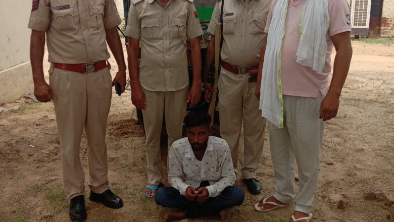 थ्री व्हीलर टेंपो चुराकर भागे युवक को पुलिस ने दबोचा