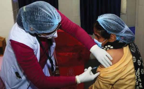 प्रदेश के अलग-अलग जिलों में भिजवाई वैक्सीन, कल से रफ्तार पकड़ेगा टीकाकरण अभियान