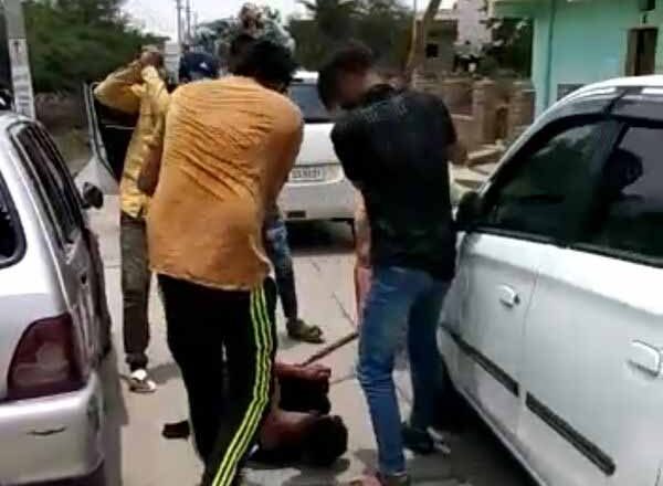 14 दिन पहले किए हमले का बदला लेने एक गैंग ने दूसरे गुट के युवक पर ताबड़तोड़ किए वार