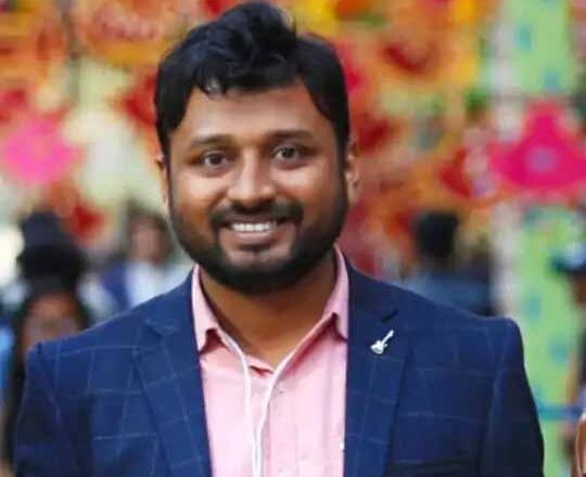 अब RAS में 7वीं रैंक, मां सिलाई मशीन से खर्च चलाती थी, एक-एककर चढ़ी सफलता की सभी सीढ़ियां