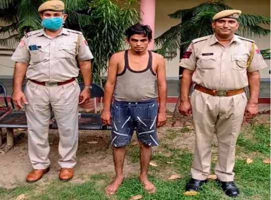 500 ATM लूटने वाली गैंग का शातिर पकड़ाया:लग्जरी गाड़ियों से बड़े शहरों में सरकारी बैंक के ATM को बनाते थे निशाना; कई जोड़ी कपड़े भी साथ रखते, जिन्हें बदलकर देते थे वारदात को अंजाम