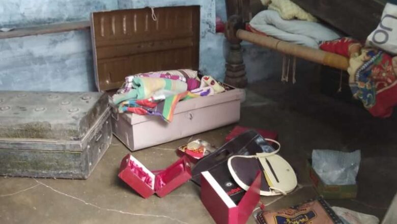 बंद मकान से तीन लाख के गहने पार
