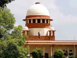 पेगासस जासूसी मामले में SC में PIL:याचिकाकर्ता ने सुप्रीम कोर्ट से PM और CBI को पक्षकार बनाने की मांग की, कहा- इजराइली स्पायवेयर राष्ट्रीय सुरक्षा के लिए खतरा