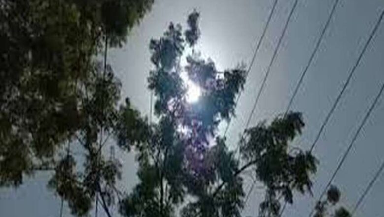 बादलों की रही आवाजाही, पसीने से रहे भीगते