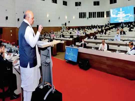 8 राज्यों का सीमा विवाद सुलझाने शिलॉन्ग में शाह:पूर्वोत्तर के कुछ राज्यों में है सीमा विवाद, बस टर्मिनल क्रायोजेनिक संयंत्र का उद्घाटन भी किया