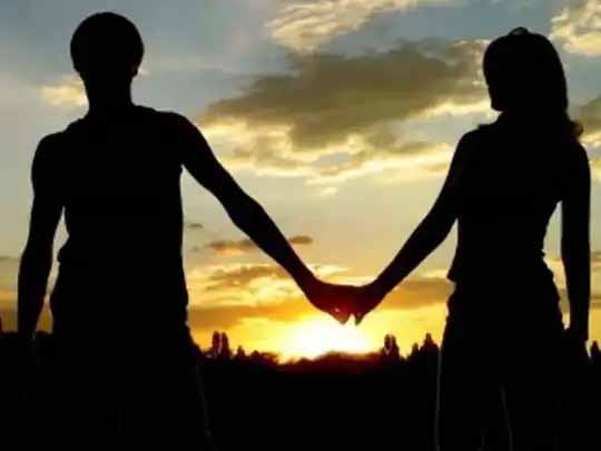 मोबाइल पर दोस्ती, पहली मुलाकात में शादी:17 दिन बाद लड़की बोली- पिता के साथ रहना चाहती हूं; युवक ने कोर्ट में लगा रखी थी युवती को परिवार से छुड़ाने की अर्जी