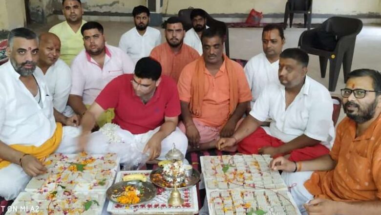 यहां अभिष्ट कार्य सिद्धि के लिए मिट्टी से बनाते हैं पार्थिव शिवलिंग