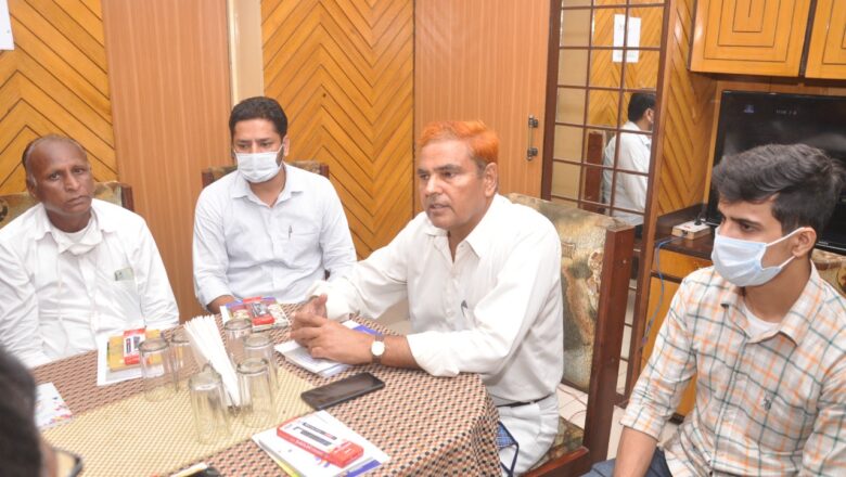थोपे शासन और कानून के ढो रहे अवशेष : जाखड़