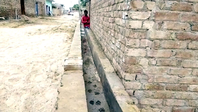 नाली निर्माण कार्य में अनियमितता का आरोप