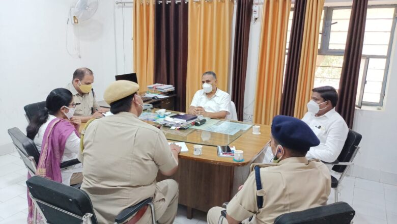 बढ़ रही अपराधिक घटनाओं के मद्देनजर कानून व्यवस्था को लेकर विधायक ने ली बैठक