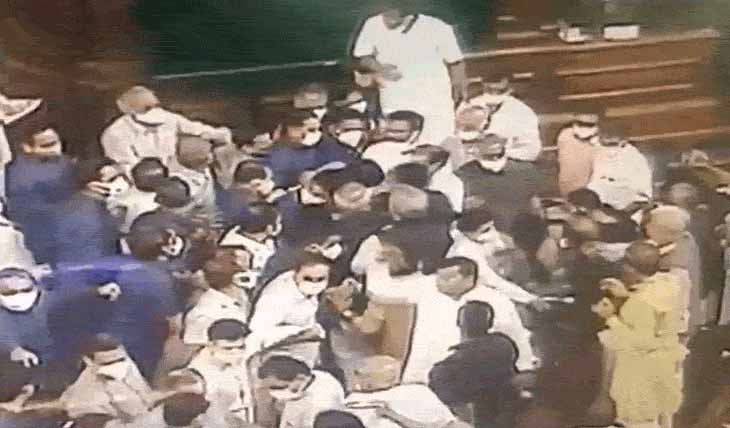 सांसदों और मार्शलों के बीच धक्का-मुक्की का वीडियो सामने आया; सरकार ने कहा- विपक्ष का रवैया धमकाने जैसा था, माफी मांगें