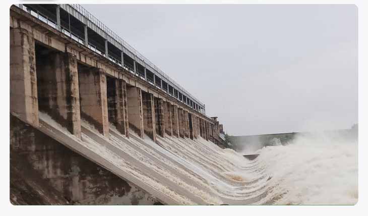शाहबाद में 10 इंच बारिश के बाद खेतों में भरा पानी, कोटा बैराज 2 और आंगई पार्वती बांध के 12 गेट खुले, जयपुर की सड़कों पर 1 फीट पानी