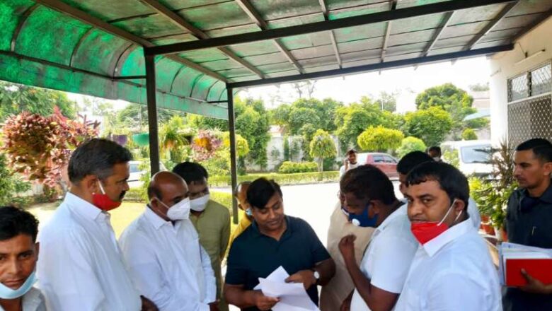 प्रभारी मंत्री डोटासरा से मिले कांग्रेस पार्षद