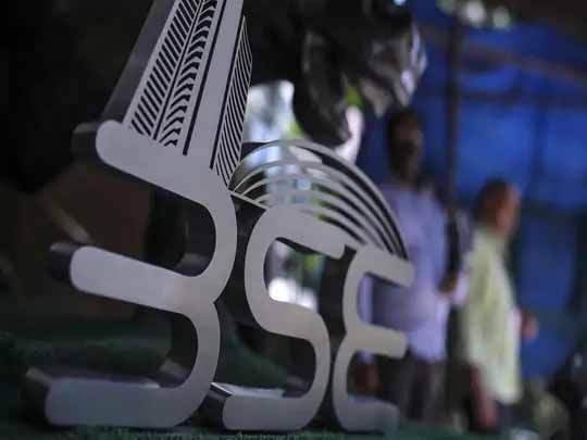 शेयर बाजार में चौतरफा खरीदारी:निफ्टी 122 पॉइंट चढ़कर 15,885 पर बंद, सेंसेक्स में भी 363 अंकों की बढ़त रही; रियल्टी इंडेक्स 6 महीने के सबसे ऊंचे स्तर पर पहुंचा