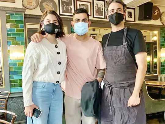 लॉर्ड्स टेस्ट के बाद एंजॉय कर रहे विरुष्का:लंदन के एक रेस्टोरेंट में विराट और अनुष्का ने शाकाहारी खाने का मजा लिया, तस्वीर भी शेयर की