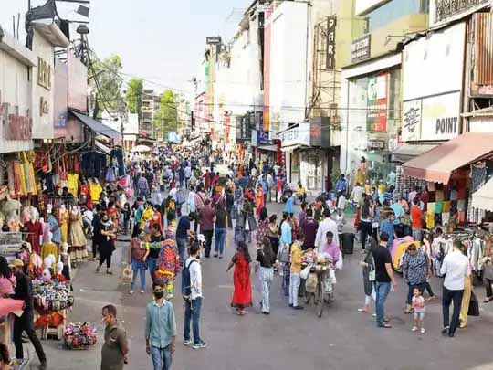 दिल्ली में रात 8 बजे बाजार बंद करने की पाबंदी खत्म, सोमवार से लागू होगी नई व्यवस्था; कोरोना केस घटने पर सरकार का फैसला