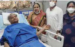अब स्वस्थ हैं CM गहलोत:सीने में दर्द के बाद SMS अस्पताल में हुई एंजियोप्लास्टी, ब्लॉक आर्टरी को डॉक्टरों ने किया दुरुस्त, 24 घंटे ऑब्जर्वेशन में रहेंगे CM