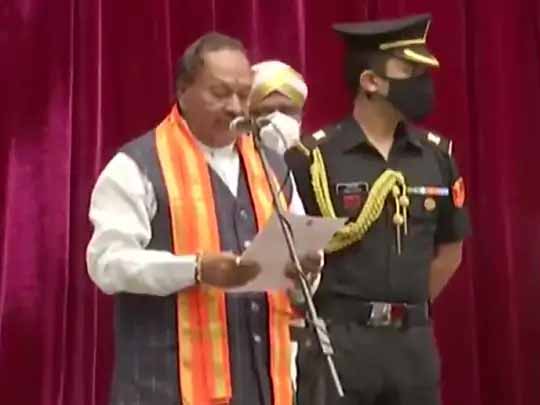 कर्नाटक में मंत्रिमंडल विस्तार:29 मंत्रियों ने ली शपथ, इस बार कोई डिप्टी CM नहीं; येदियुरप्पा के बेटे को नहीं बनाया गया मंत्री