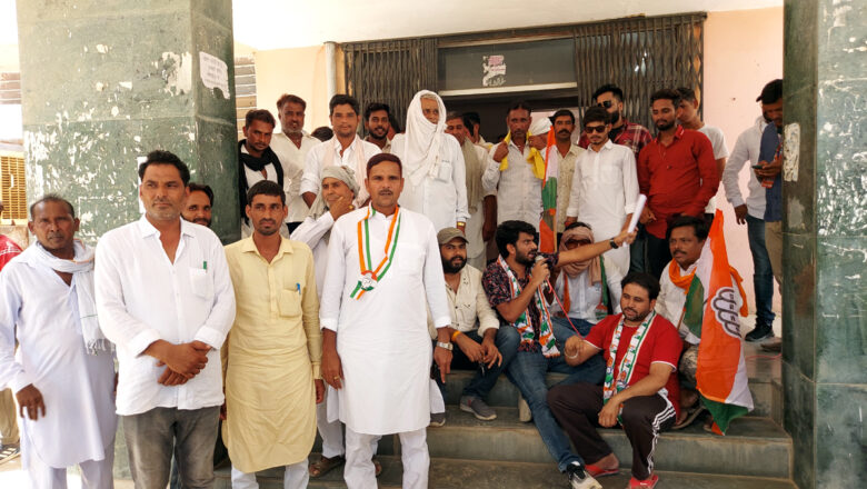 तानाशाही रवैया अपनाते हुए तबादले करने का आरोप, पंचायतों पर तालाबंदी की चेतावनी