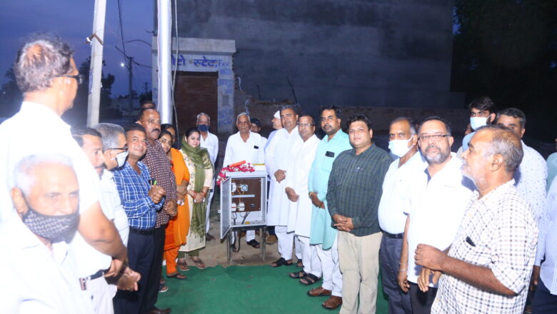 रोड लाइट का शुभारंभ, जगमग हुआ मार्ग