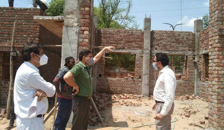 सीएमएचओ ने किया आक्सीजन जनरेशन प्लांट का निरीक्षण