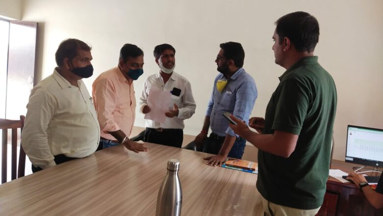 अंक भेजने में पक्षपात एवं भेदभाव करने का आरोप