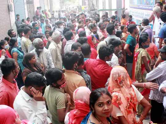 कोरोना देश में:24 घंटे में 43,068 नए केस मिले, एक दिन पहले ही 30,248 मामले सामने आए थे; मंगलवार को रिकॉर्ड 1.25 करोड़ का वैक्सीनेशन हुआ