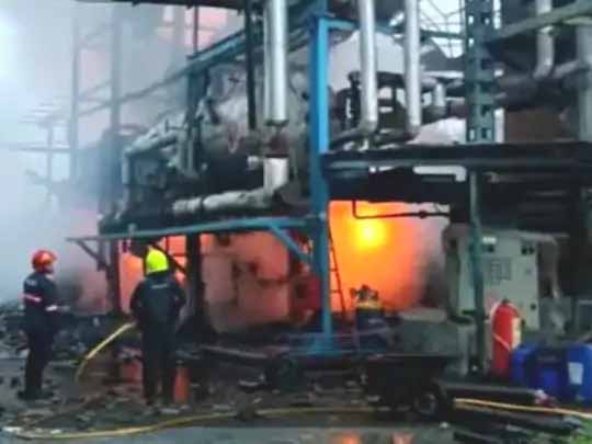 पालघर में फैक्ट्री में बड़ा धमाका:तारापुर MIDC में एक कपड़ा फैक्ट्री में बॉयलर फटा, एक मजदूर की मौत और चार घायल
