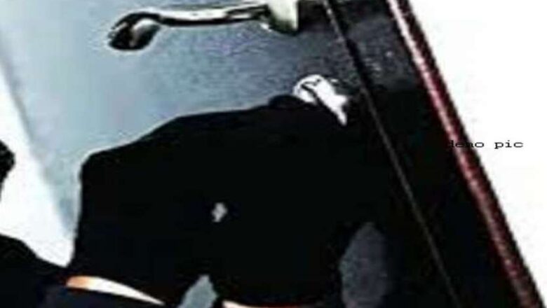चोर पुलिस को दे रहे चुनौती, निर्माणाधीन मकान में चोरी
