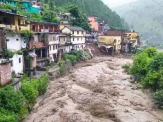जम्मू-कश्मीर के बारामूला में बादल फटने से 3 बच्चों समेत 4 की मौत, हादसे के बाद 1 युवक लापता