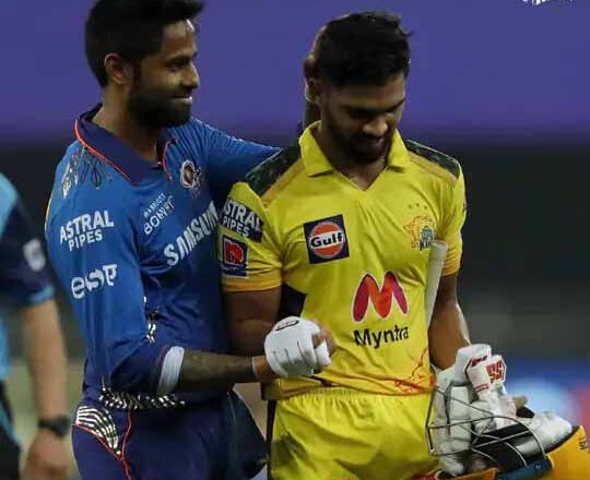 IPL ड्रेसिंग रूम की कहानी:मुंबई ने सौरभ तिवारी को दिया ड्रेसिंग रूम मैन प्लेयर ऑफ द मैच अवॉर्ड, CSK ने गायकवाड़ को कहा- खेल पलटने वाला रॉकेट राजा