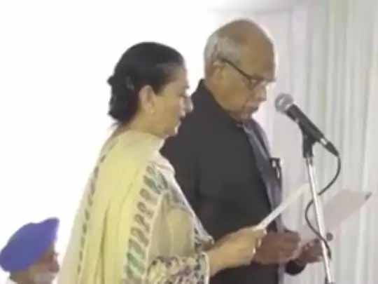 पंजाब के नए मंत्रियों का शपथ ग्रहण समारोह LIVE:वरिष्ठ मंत्री ब्रह्ममोहिंदरा से हुई शुरुआत; नागरा की जगह काका रणदीप मंत्री बनेंगे, राणा गुरजीत का नाम भी सूची में