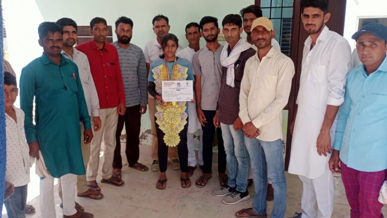 कांस्य पदक विजेता बेटी अवंतिका का स्वागत