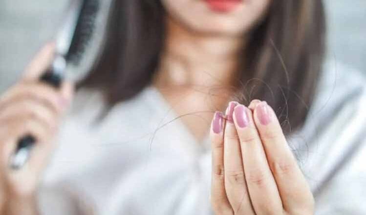 इन पोषक तत्वों की कमी के कारण हो सकती है बालों की समस्या