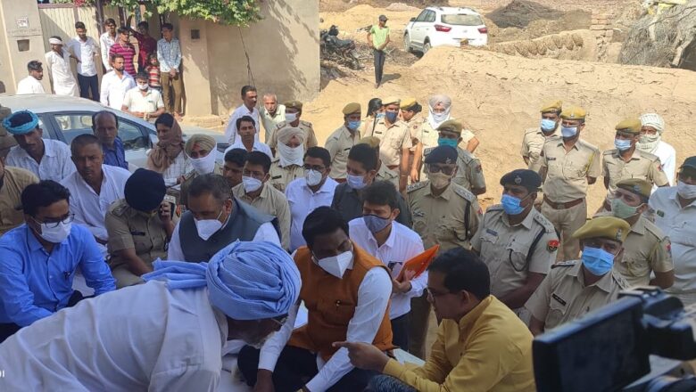 पीड़ित परिवार से मिले एससी आयोग के अध्यक्ष