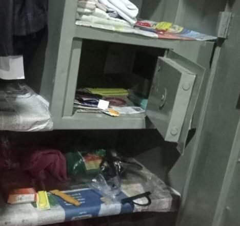 दो घरों में चोरी, उड़ा ले गए लाखों की नगदी व जेवर