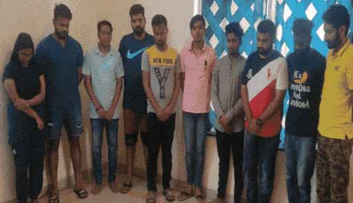 10वीं पास ठग, फर्राटे से बोलते हैं अंग्रेजी