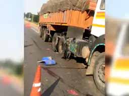 भरतपुर में सड़क पर खड़े ट्रेलर के मालिक, ड्राइवर और खलासी को मारी टक्कर; तीनों की मौत
