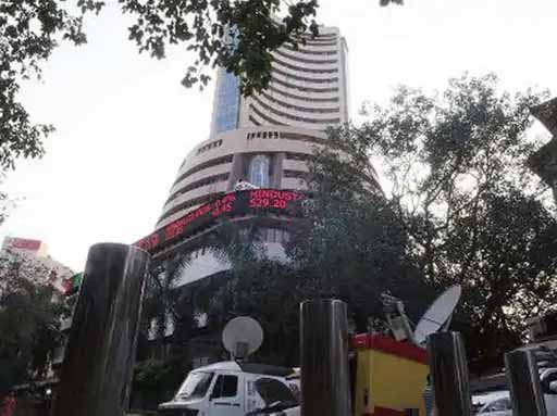 बाजार रिकॉर्ड ऊंचाई पर बंद