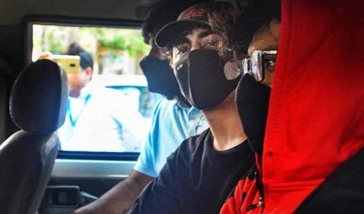 एक्ट्रेस के साथ ड्रग्स चैट ने बढ़ाई आर्यन खान की मुश्किलें, कोर्ट ने खारिज की जमानत याचिका